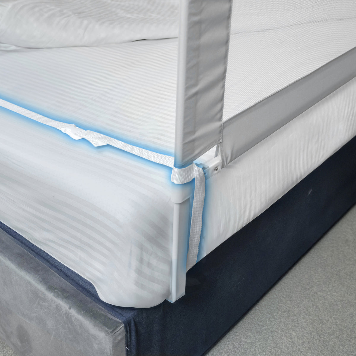 Bettgitter sitzt bündig am Boxspringbett